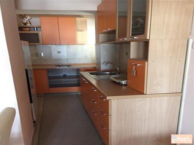 СЕ ИЗДАВА ДВОСОБЕН СТАН ВО КАПИШТЕЦ