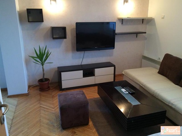 Se Izdava Dvosoben Stan Vo Karpos 1