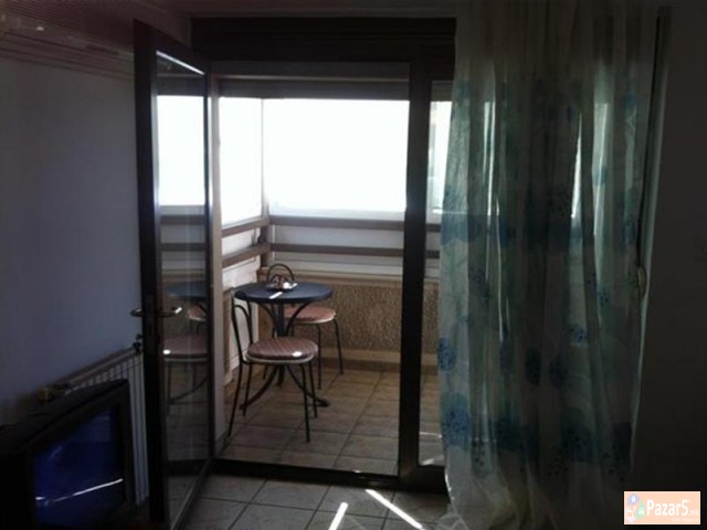 Se Izdava Dvosoben Stan Vo Centar/bujakovec