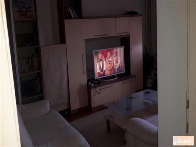 Se Izdava Dvosoben Stan Vo Centar