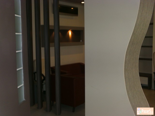 СЕ ПРОДАВА ДЕЛОВЕН ПРОСТОР ВО ЦЕНТАР