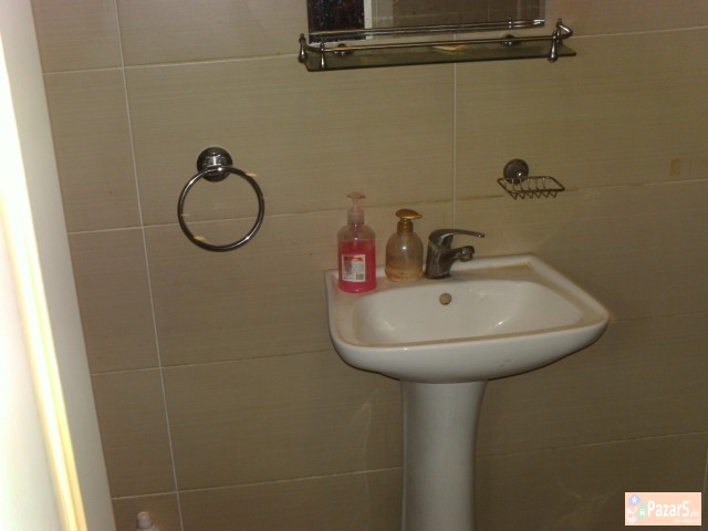 СЕ ПРОДАВА ДЕЛОВЕН ПРОСТОР ВО ЦЕНТАР