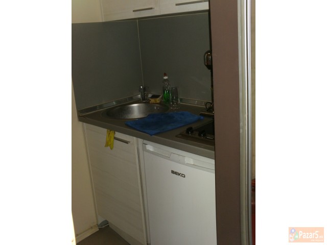 СЕ ПРОДАВА ДЕЛОВЕН ПРОСТОР ВО ЦЕНТАР