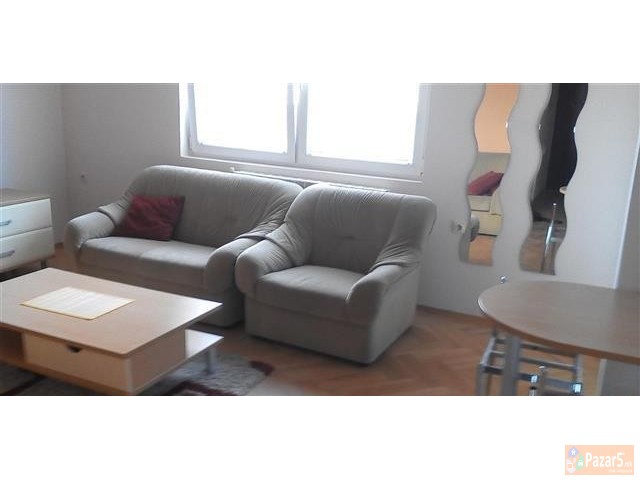 Се изнајмува стан 50м2 кај Католичката црква