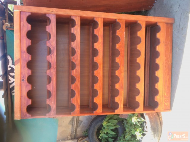 Se Prodava Iventar Za Restoran