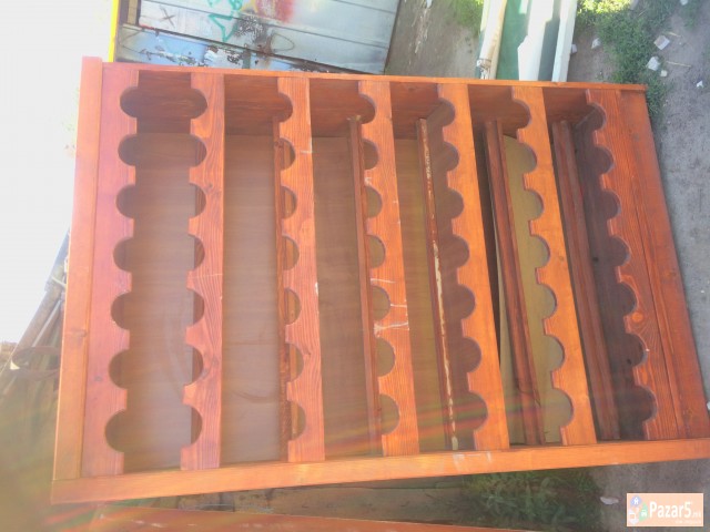 Se Prodava Iventar Za Restoran