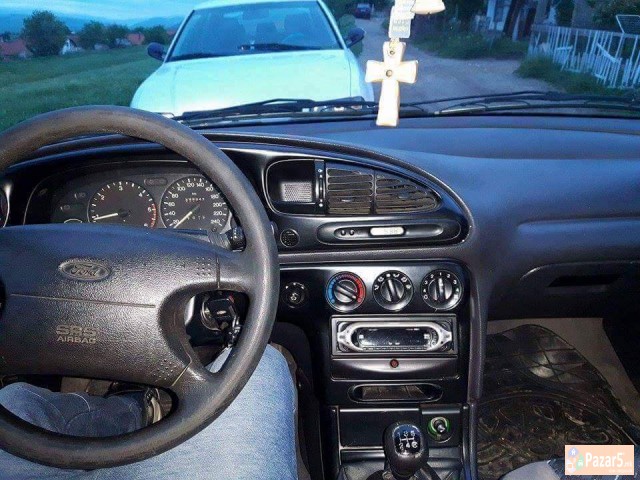 Prodavam Ford Mondeo 1.8td Full Oprema Odl Sostojb