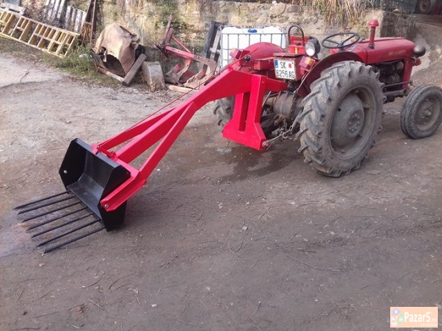 Prodavam Zaden Utovarac- Korpa Za Traktor Za Gubre