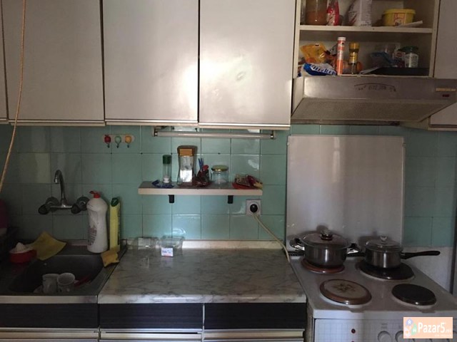 СЕ ИЗДАВА ТРОСОБЕН СТАН ВО ЦЕНТАР