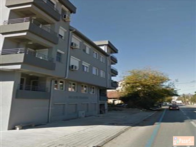 СЕ ИЗДАВА  ТРОСОБЕН СТАН ВО КИСЕЛА ВОДА