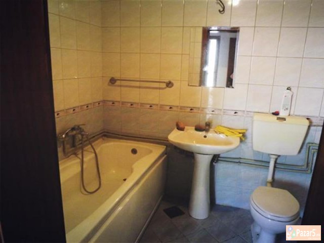 СЕ ИЗДАВА ТРОСОБЕН ПРАЗЕН СТАН ВО НОВО ЛИСИЧЕ