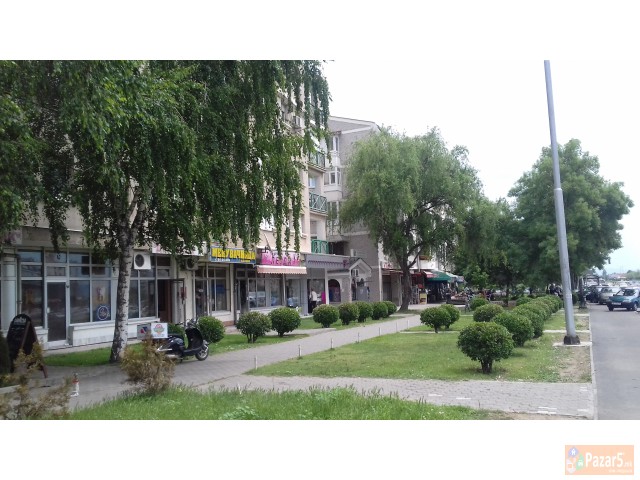 Izdavam Dukan Na Top Lokacija