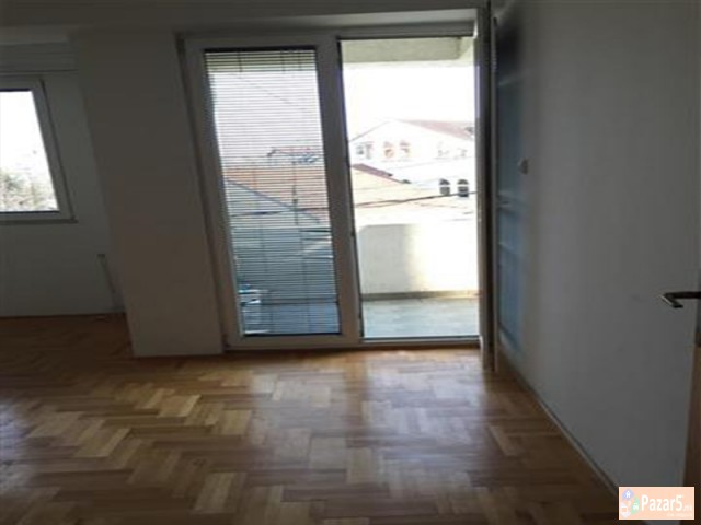 СЕ ИЗДАВА ПРАЗЕН СТАН ВО КИСЕЛА ВОДА