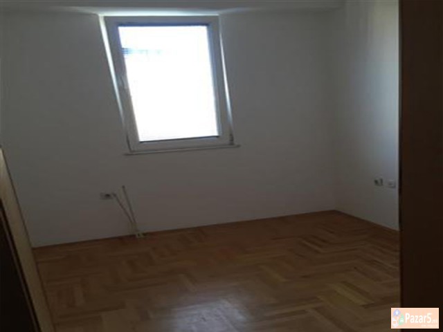 СЕ ИЗДАВА ПРАЗЕН СТАН ВО КИСЕЛА ВОДА