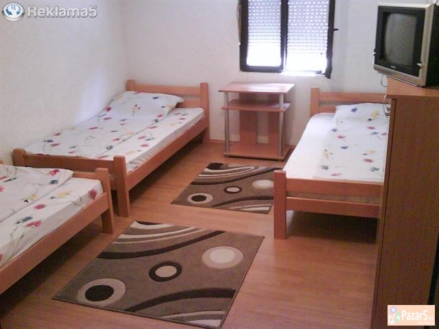 Izdavam Sobi Vo Ohrid!!!