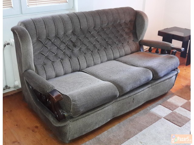 Се продава гарнитура за седење