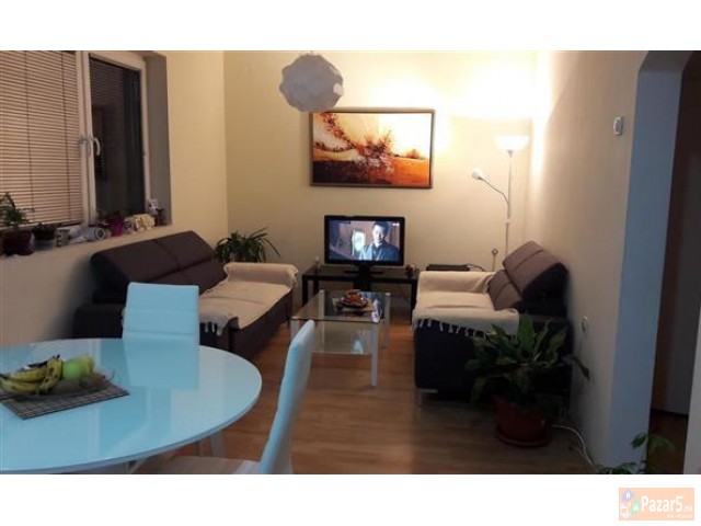 Се продава комплетно реновиран двособен стан во Ае