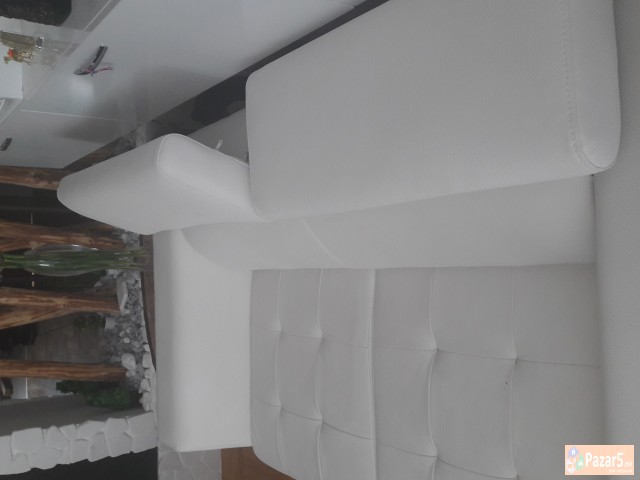 Продавам НОВ бел двосед