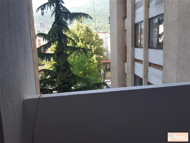 Se Iznajmuva Trosoben Stan Vo Kapishtec