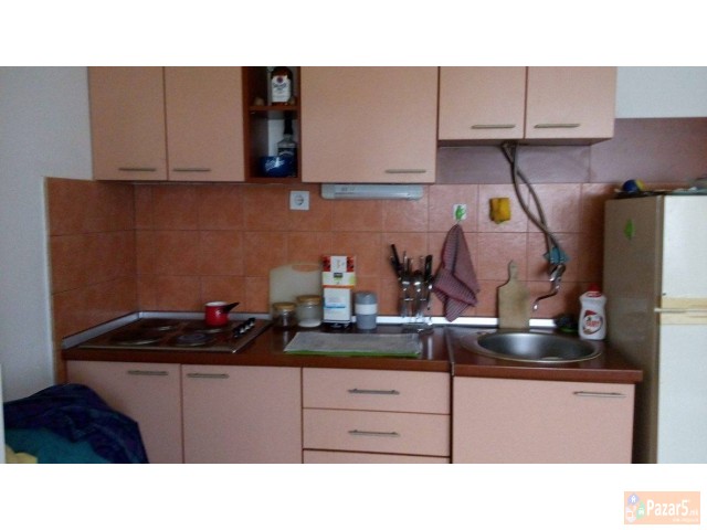 Izdavam Prekrasna Garsonjera