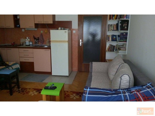 Izdavam Prekrasna Garsonjera