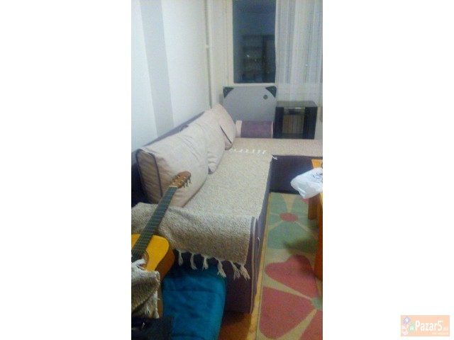 Izdavam Prekrasna Garsonjera