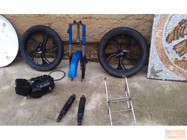 Poveke Motori Se Prodava 