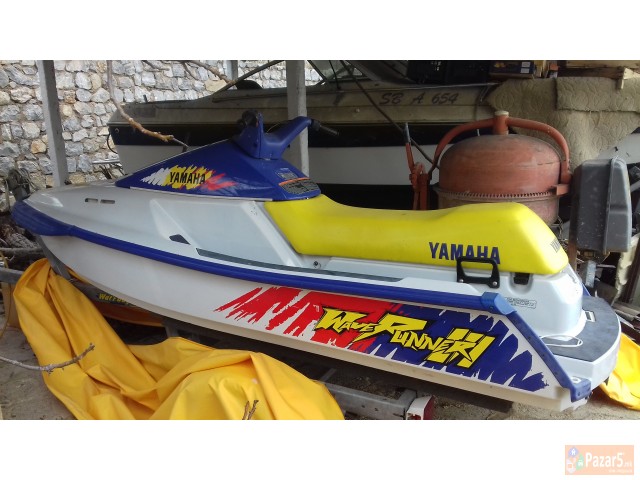 Skuter YAMAHA za na voda