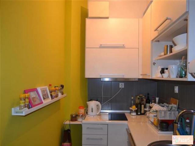 Se Izdava Trosoben Stan Vo Taftalidze 1