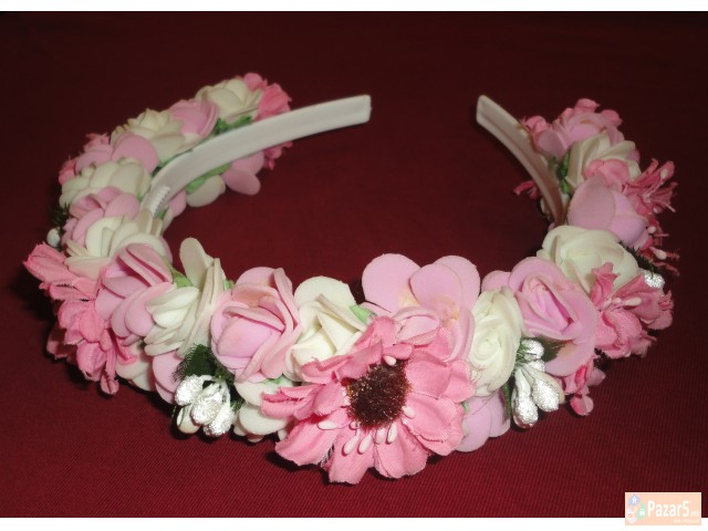 Рачно изработени венчиња