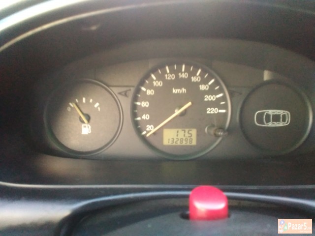 Ford Fiesta 1.3 -so 132.800km Prva Boja