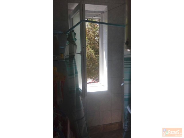 Izdavam Garsonjera Vo Avtokomanda