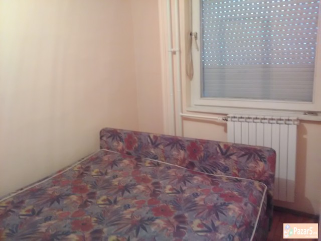 СЕ ИЗДАВА 3-СОБЕН СТАН ВО КАРПОШ 4