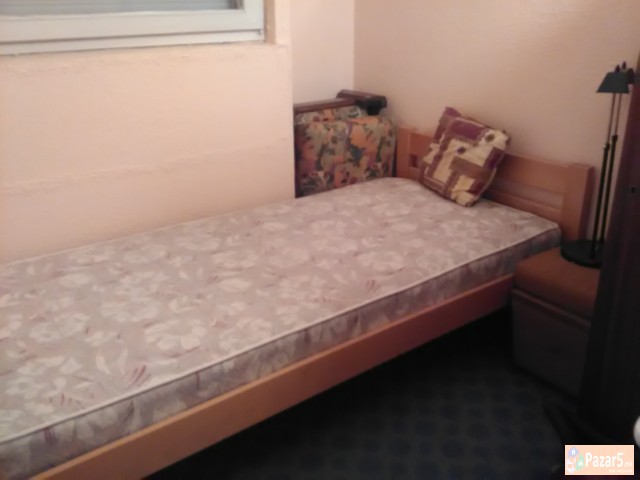 СЕ ИЗДАВА 3-СОБЕН СТАН ВО КАРПОШ 4