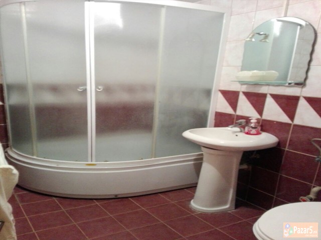 СЕ ИЗДАВА НОВ ДВОСОБЕН СТАН КАЈ НОВА ЖЕЛЕЗНИЧКА