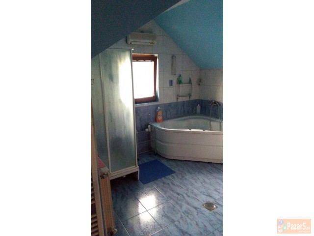 Plac So Kuka Vo Gorno Sonje - Kostan