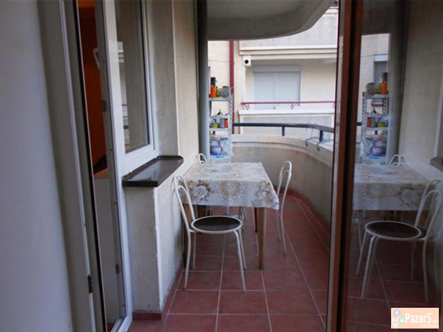 СЕ ИЗДАВА ДВОСОБЕН СТАН ВО КИСЕЛА ВОДА