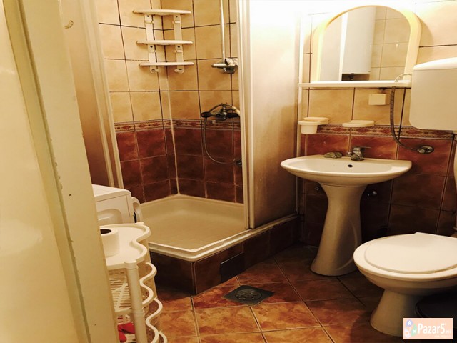 СЕ ИЗДАВА ТРОСОБЕН СТАН ВО КАРПОШ 3