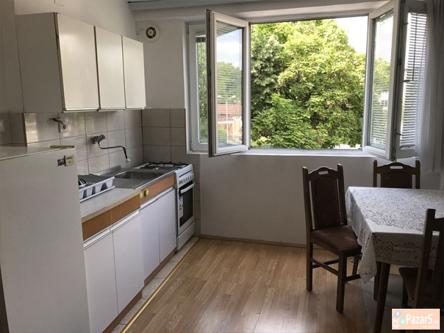 СЕ ИЗДАВА ТРОСОБЕН СТАН ВО КАРПОШ 3