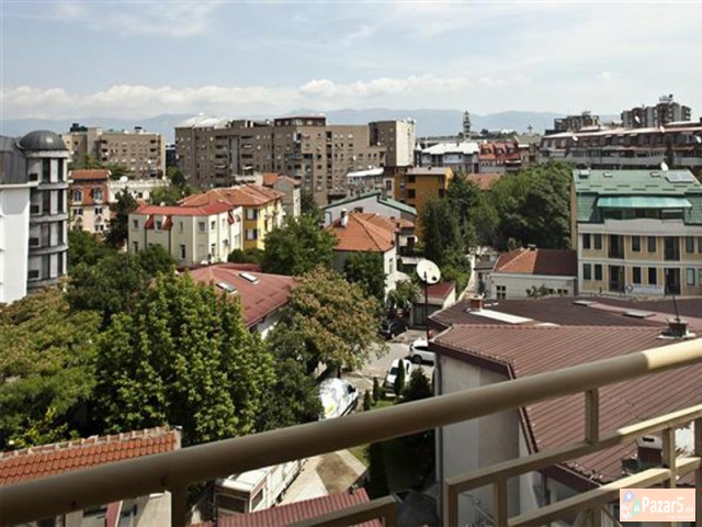 Se Iznajmnuva Dvosoben Stan Vo Centar