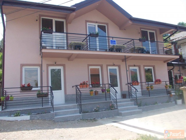 Вила Стивен - нас. Рача