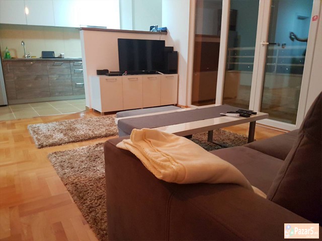 СЕ ИЗДАВА/ПРОДАВА ЛУК ГАРСОЊЕРА ВО КИСЕЛА ВОДА