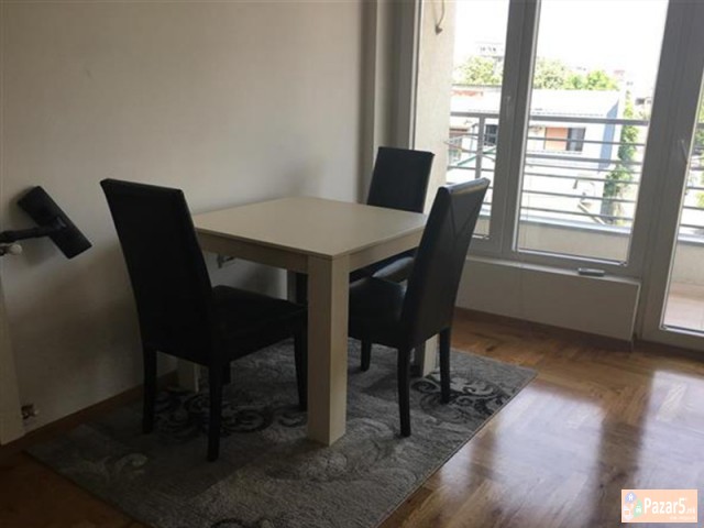 СЕ ИЗДАВА ДВОСОБЕН СТАН КАЈ УНИВЕРЗАЛНА