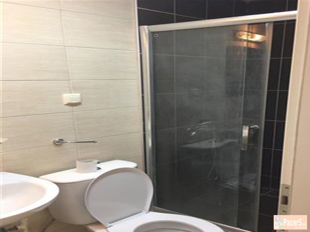 СЕ ИЗДАВА ДВОСОБЕН СТАН КАЈ УНИВЕРЗАЛНА