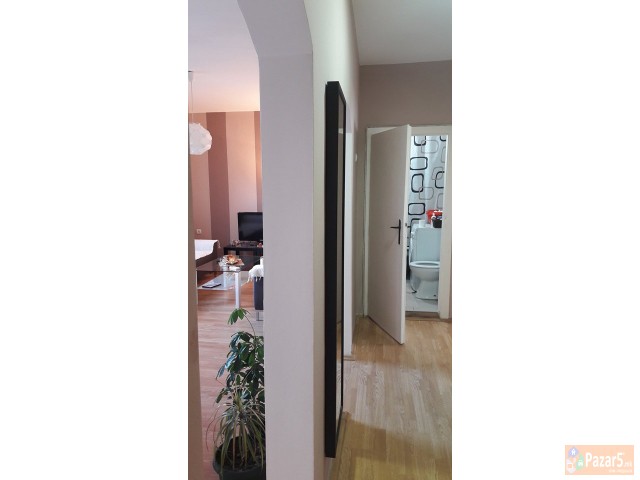 Се продава комплетно реновиран стан во Аеродром