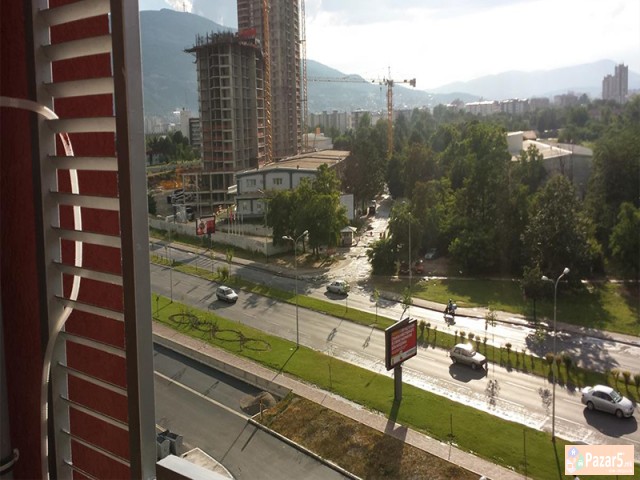 СЕ ИЗДАВА ДВОСОБЕН СТАН ВО НОВО ЛИСИЧЕ