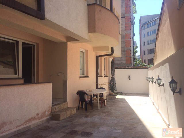 СЕ ИЗДАВА ТРОСОБЕН СТАН ВО ДЕБАР МААЛО