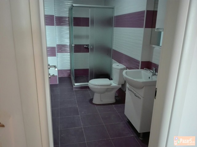 СЕ ИЗДАВА ПРАЗЕН ЧЕТВОРОСОБЕН СТАН ВО КАРПОШ 4