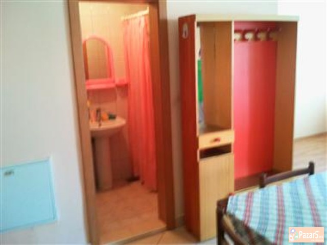 Се изнајмува стан во Козле.