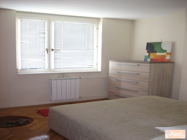 СЕ ИЗДАВА ТРОСОБЕН СТАН КАЈ УНИВЕРЗАЛНА